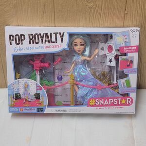 Pop Royalty Dolls Snapstar NEW Pretend Play Dressup Dolls Spotlight Lights Up